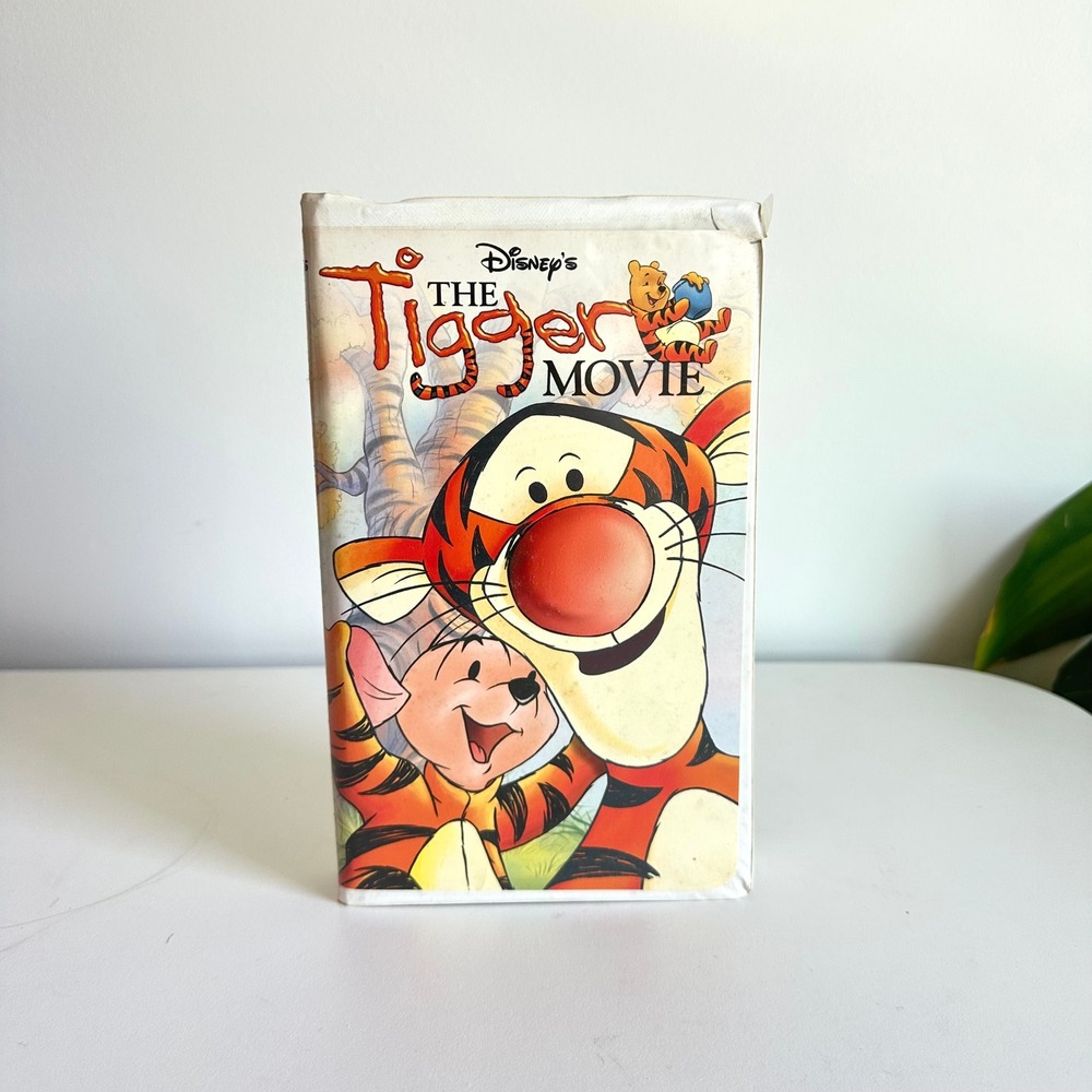 Disney The Tigger Movie VHS White Clamshell Original Inserts 19946 Winnie Pooh